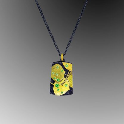 P101 Pendant 'Spring Reflecting in Dew Drops in the Morning'