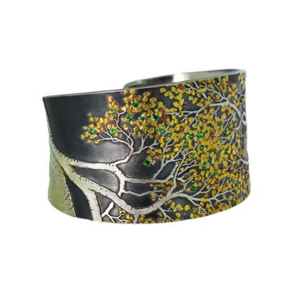 B207 Cuff Style 'Looking Up' Bracelet