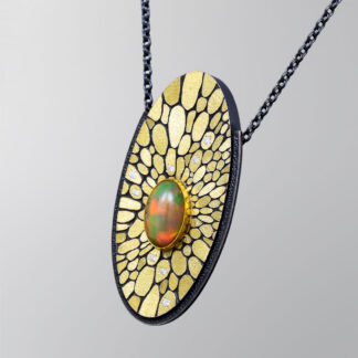 P227 Pendant “Expanding - Facetnating”