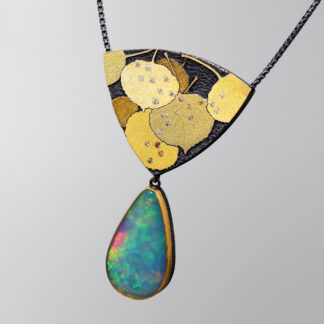 P198 Pendant “Aspen Leaves Connecting to Earth Glittering in the Sun”